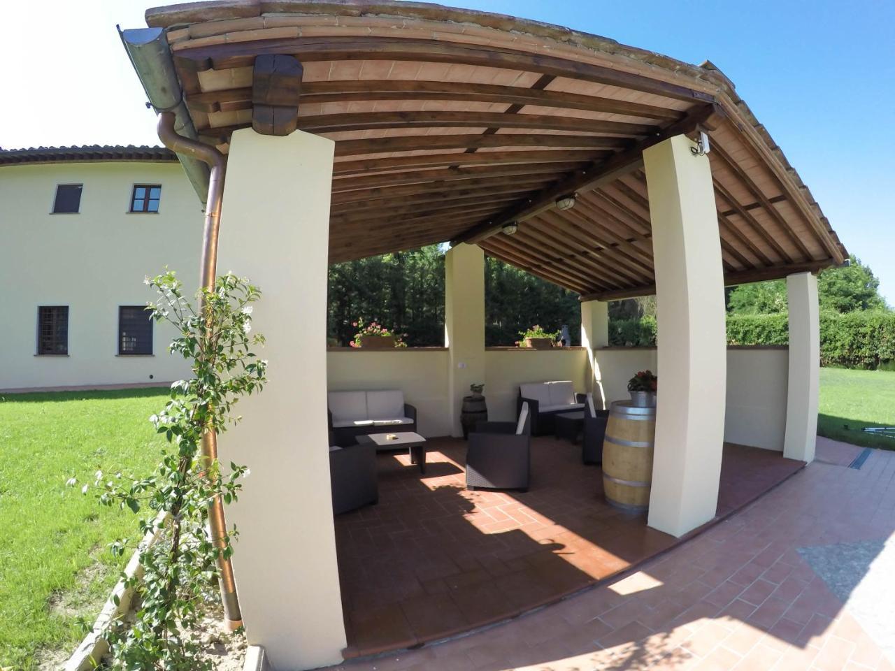 Casale La Fata -Tipico Toscano Immerso Nelle Colline Tra Lucca E Versilia, 6 Appartamenti Indipendenti Камайоре Екстериор снимка