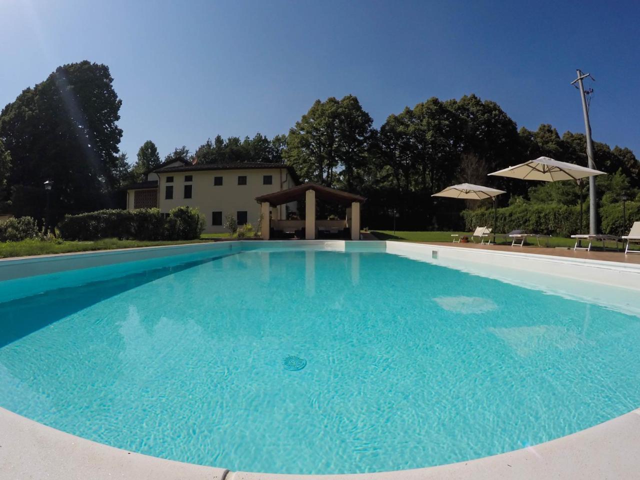 Casale La Fata -Tipico Toscano Immerso Nelle Colline Tra Lucca E Versilia, 6 Appartamenti Indipendenti Камайоре Екстериор снимка