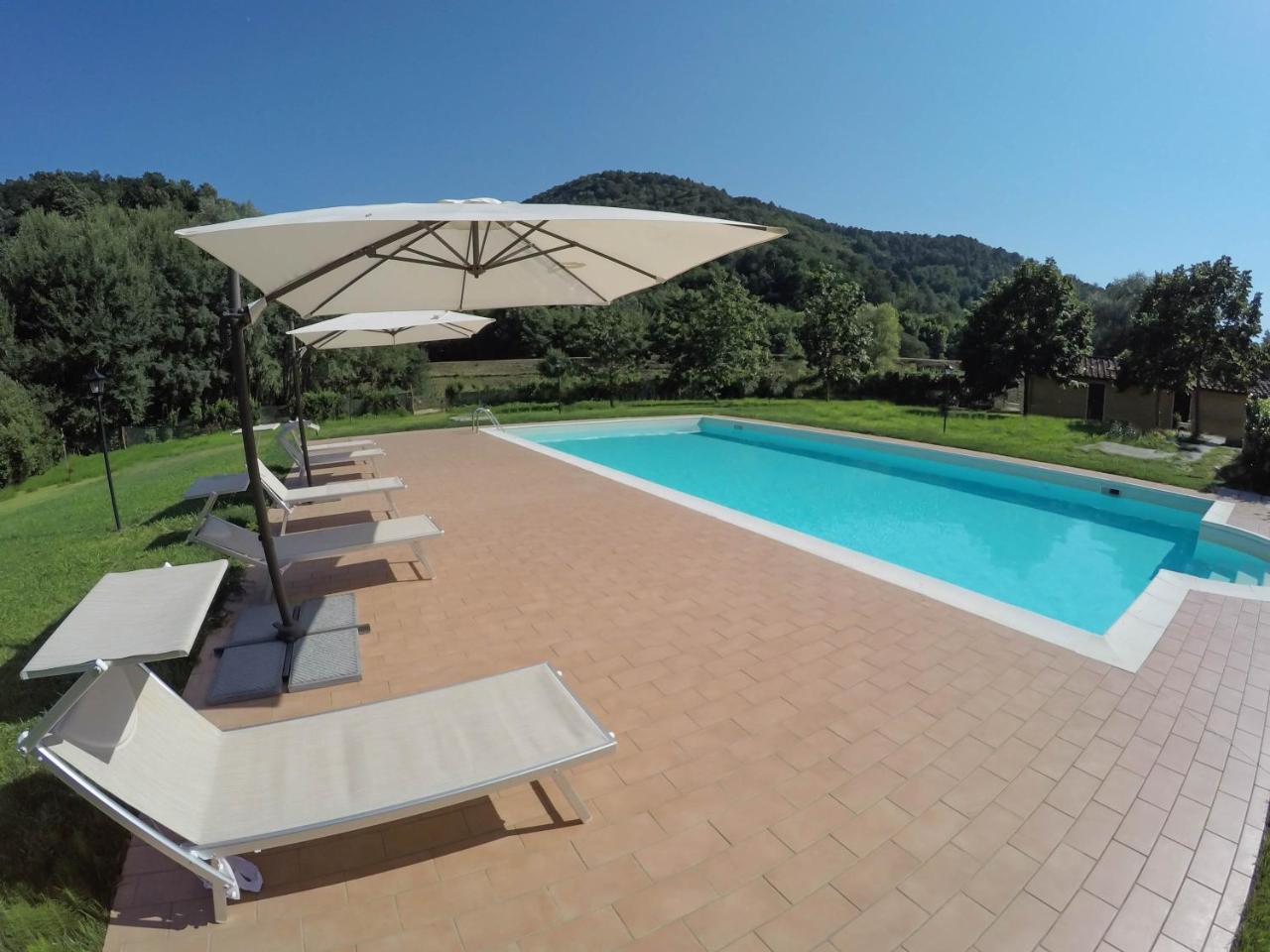 Casale La Fata -Tipico Toscano Immerso Nelle Colline Tra Lucca E Versilia, 6 Appartamenti Indipendenti Камайоре Екстериор снимка